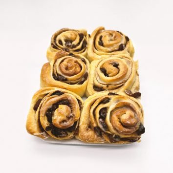 Cinnamon Buns With Raisins